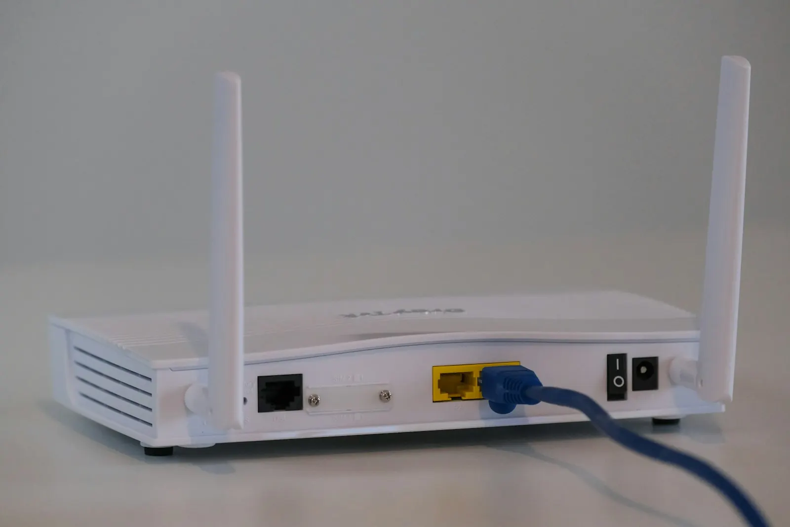 Router con cavo di rete collegato